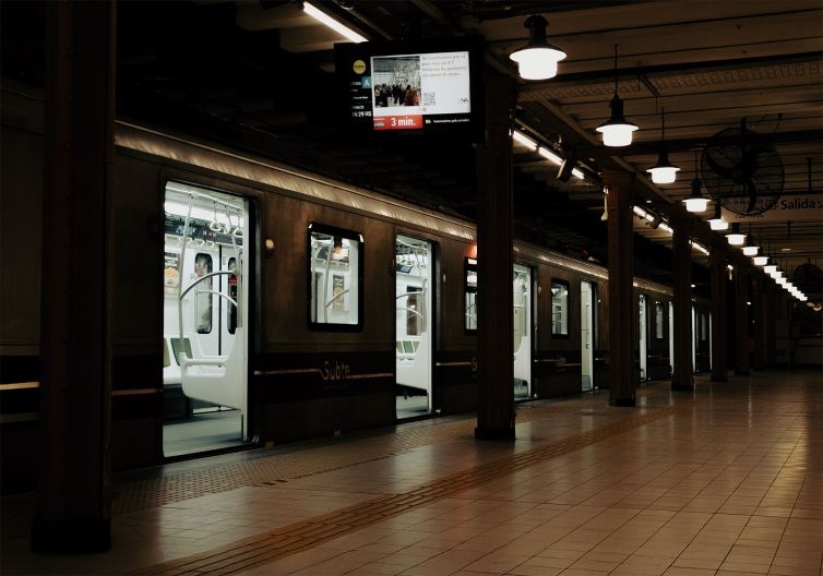 Nicolás Oliverio. "Estación: Anáfora”. Estación Perú, línea A